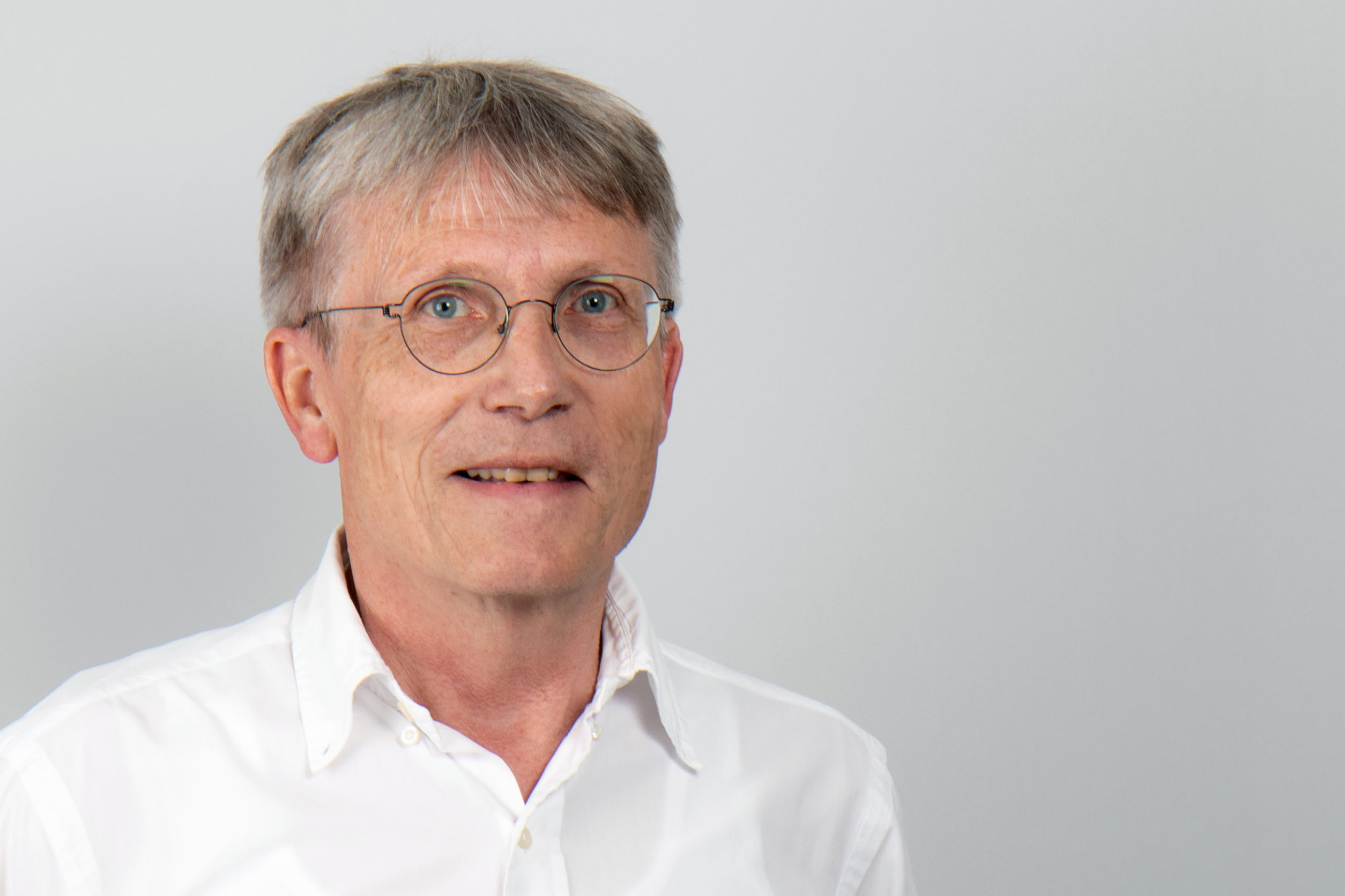 Dipl. Geol. Dr. Friedwalt Weber Dipl. Geol. Dr. Friedwalt Weber